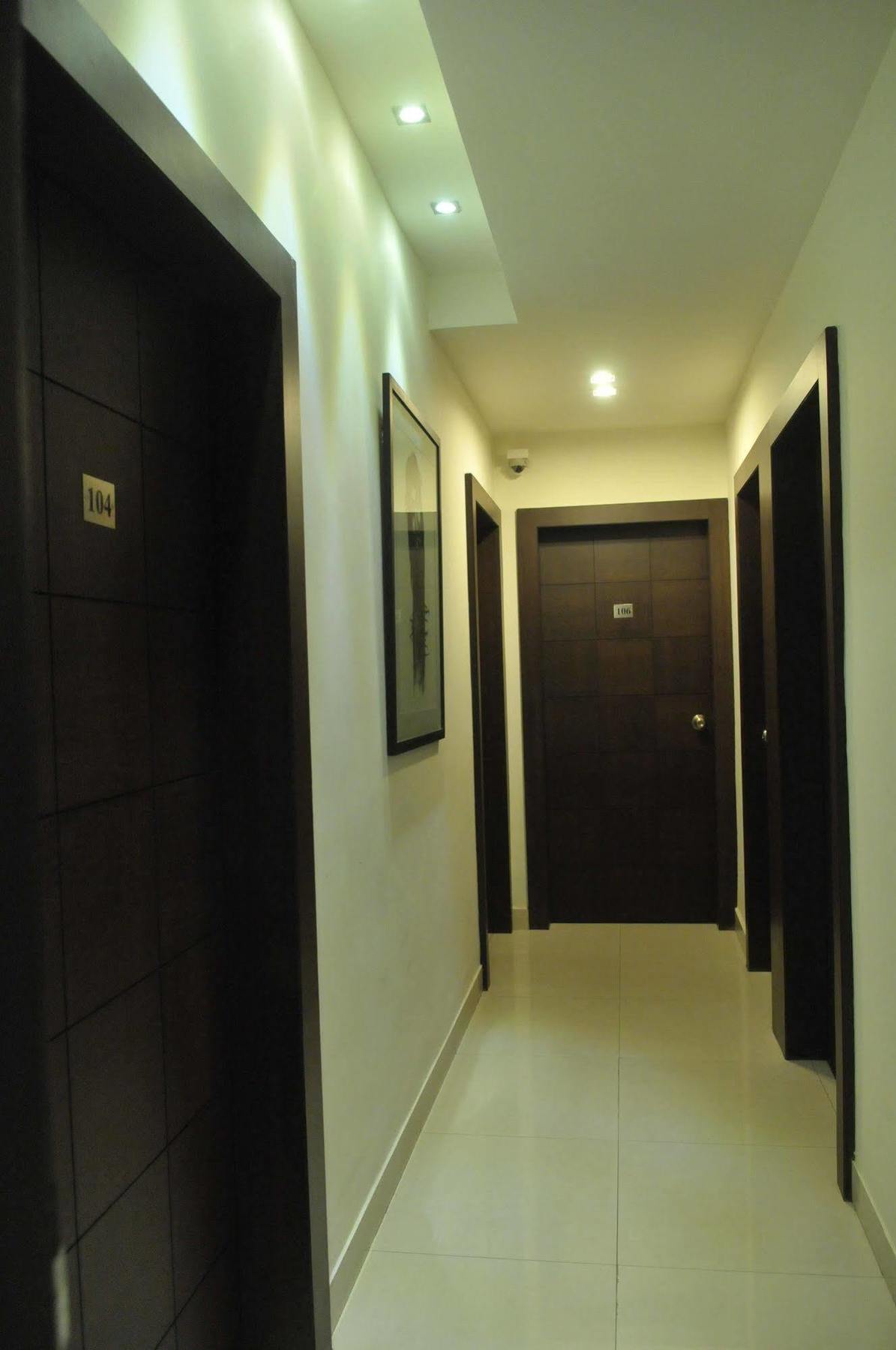 Treebo Trend Hotel Relax Inn Kolkata Bagian luar foto